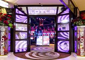 プレミアSLOT LAB枚方市駅前店